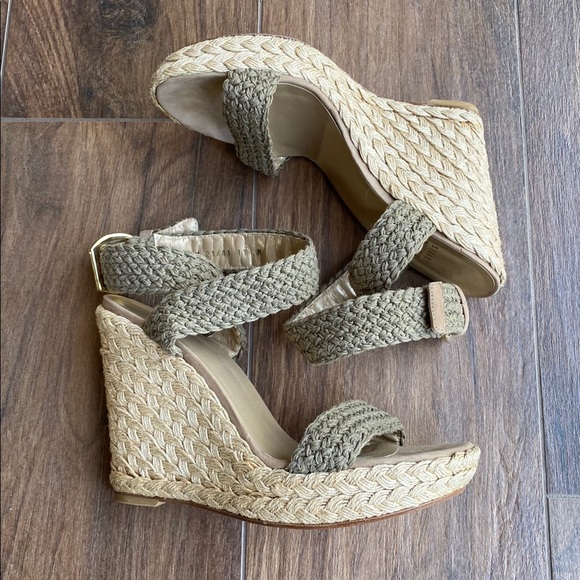 Stuart Weitzman Alex Wedge Sandals - Picture 5 of 10
